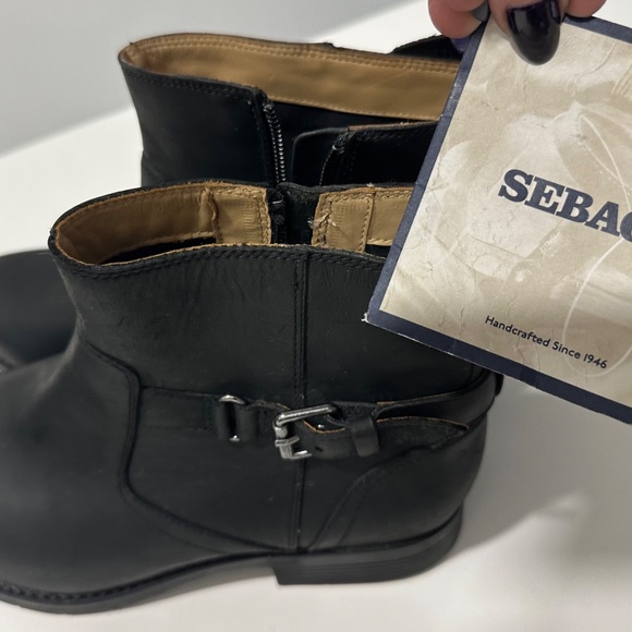 Boots - Picture 2 of 4